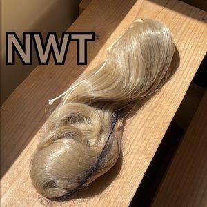 NWT 20” dirty blonde Ariana long clip drawstring ponytail beach wavy clip new